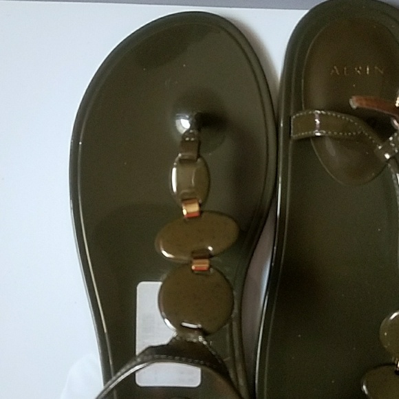 Sandals - Picture 2 of 5